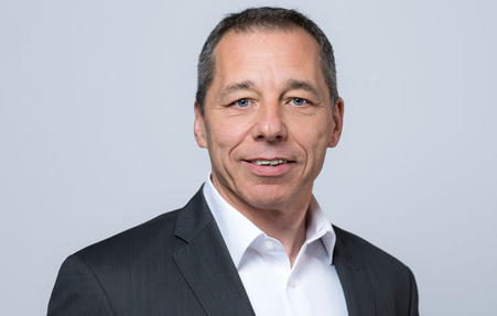 Engin Bas, Leiter Technischer Vertrieb West bei der halstrup-walcher GmbH